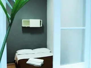 La Isla Hostal Barcelona 2*,