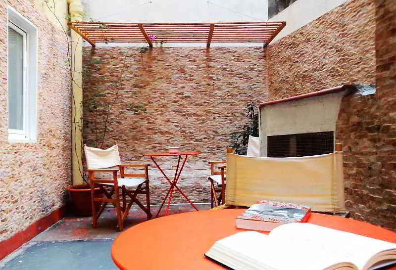 Guest house La Isla Hostal Barcelona
