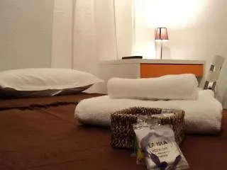 La Isla Hostal Barcelona Spain